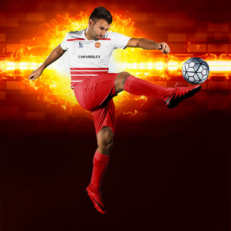 Real Beyaz-Kırmızı Dijital Halı Saha Forma 2 Real Beyaz-Kırmızı Dijital Halı Saha Forma